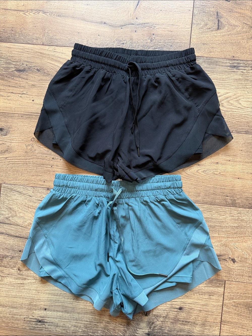 HALARA Women’s Athletic Shorts - Black & Teal